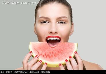 大笑照片吃瓜图片,捕捉欢乐瞬间