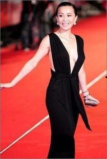 漂亮丰满女明星,揭秘美丽丰满女明星的时尚魅力