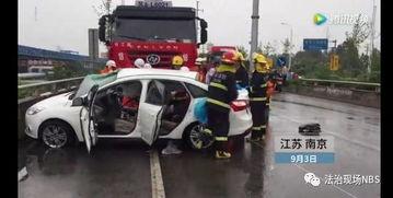 宁波头条聚贤路车祸